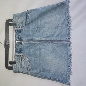 EUC Free People We The Free denim mini skirt size 30 (US size 12)‎
